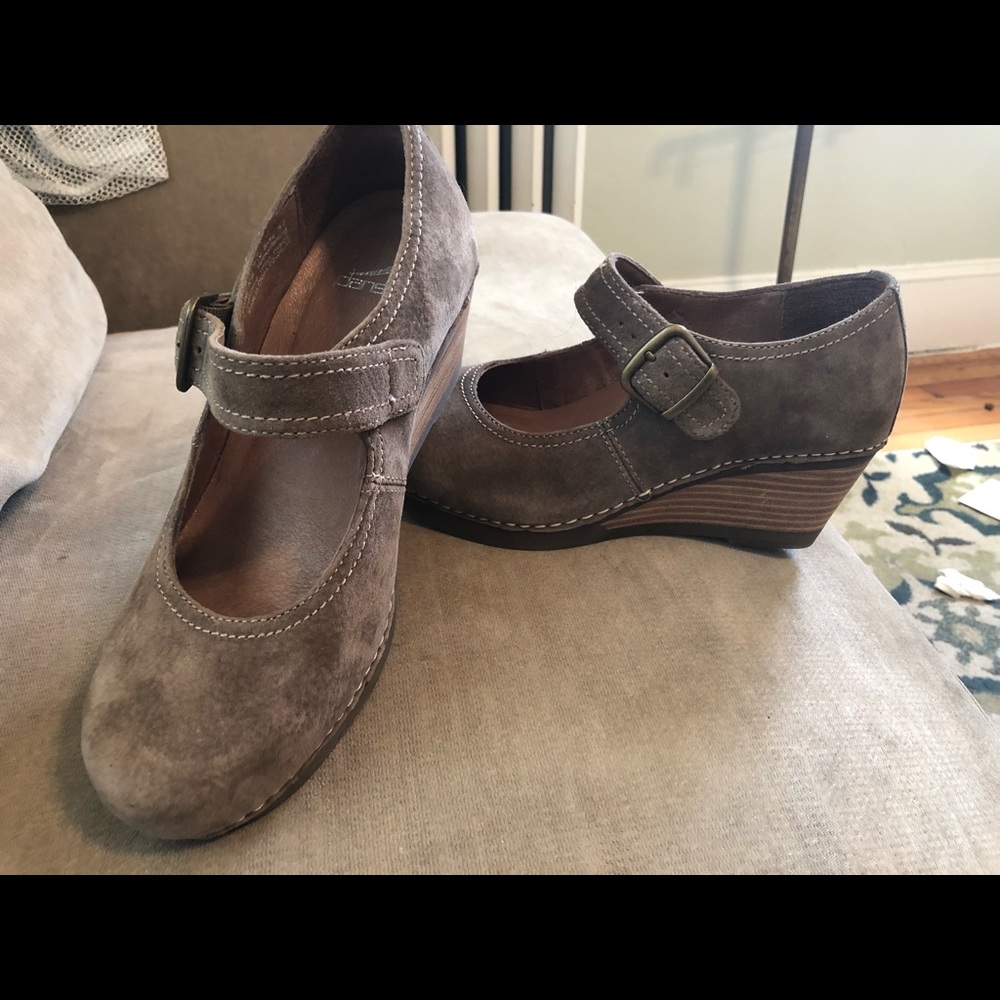 Mary Jane wedges danskos